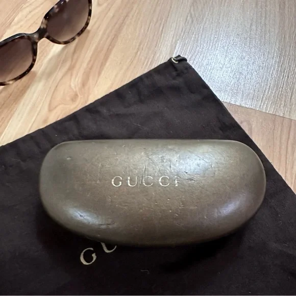 Gucci Cat Eye Brown Tortoiseshell Sunglasses - with case and 